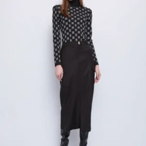 Camisa negra a cuadros